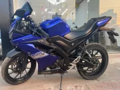 YAMAHA R15 V3